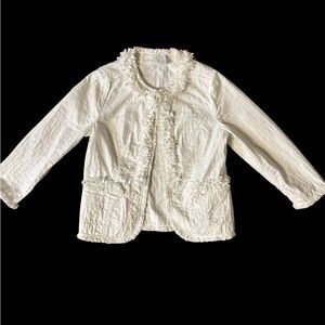 Chicos White Fringed Jacket with Pockets and Hook Eye Closure. Size 0 Small